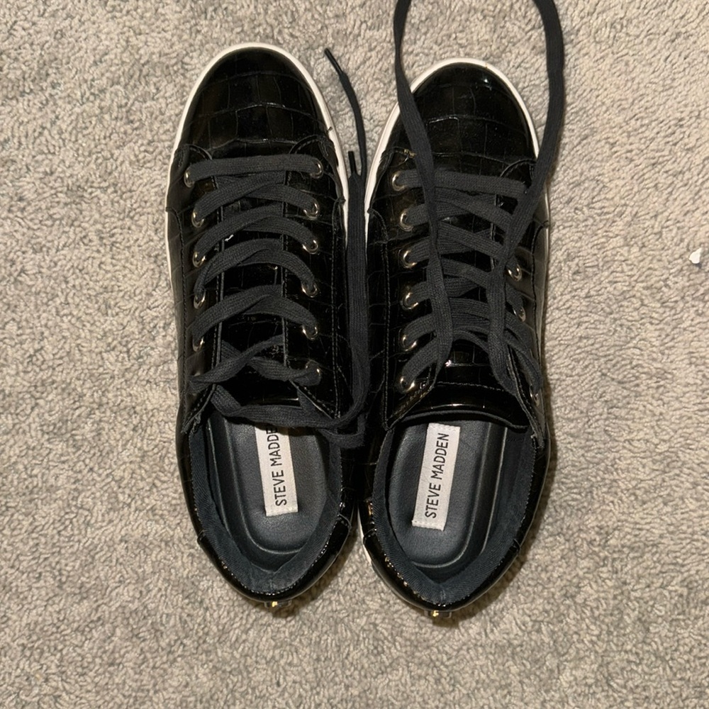 Steve Madden Black Patern Shinny Shoes